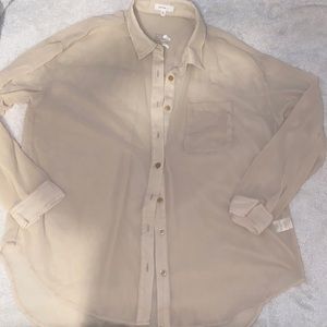 Laura’s boutique beach top